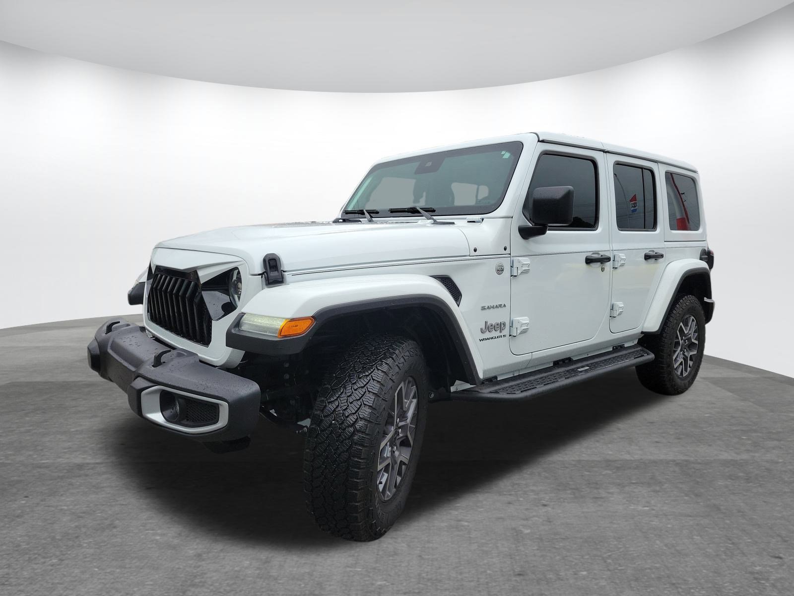 2024 Jeep Wrangler Sahara photo 3