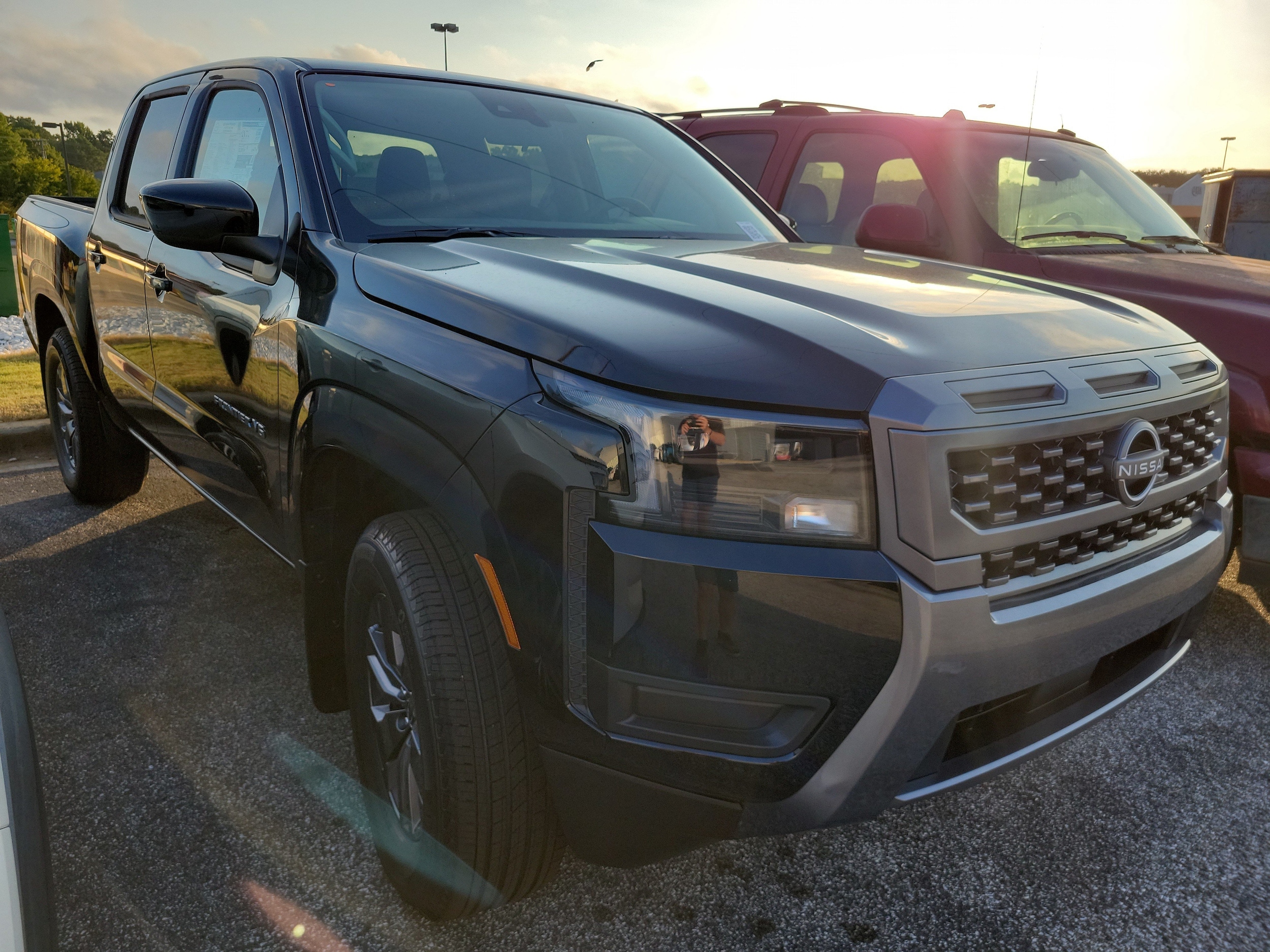 2027 Nissan Frontier SV