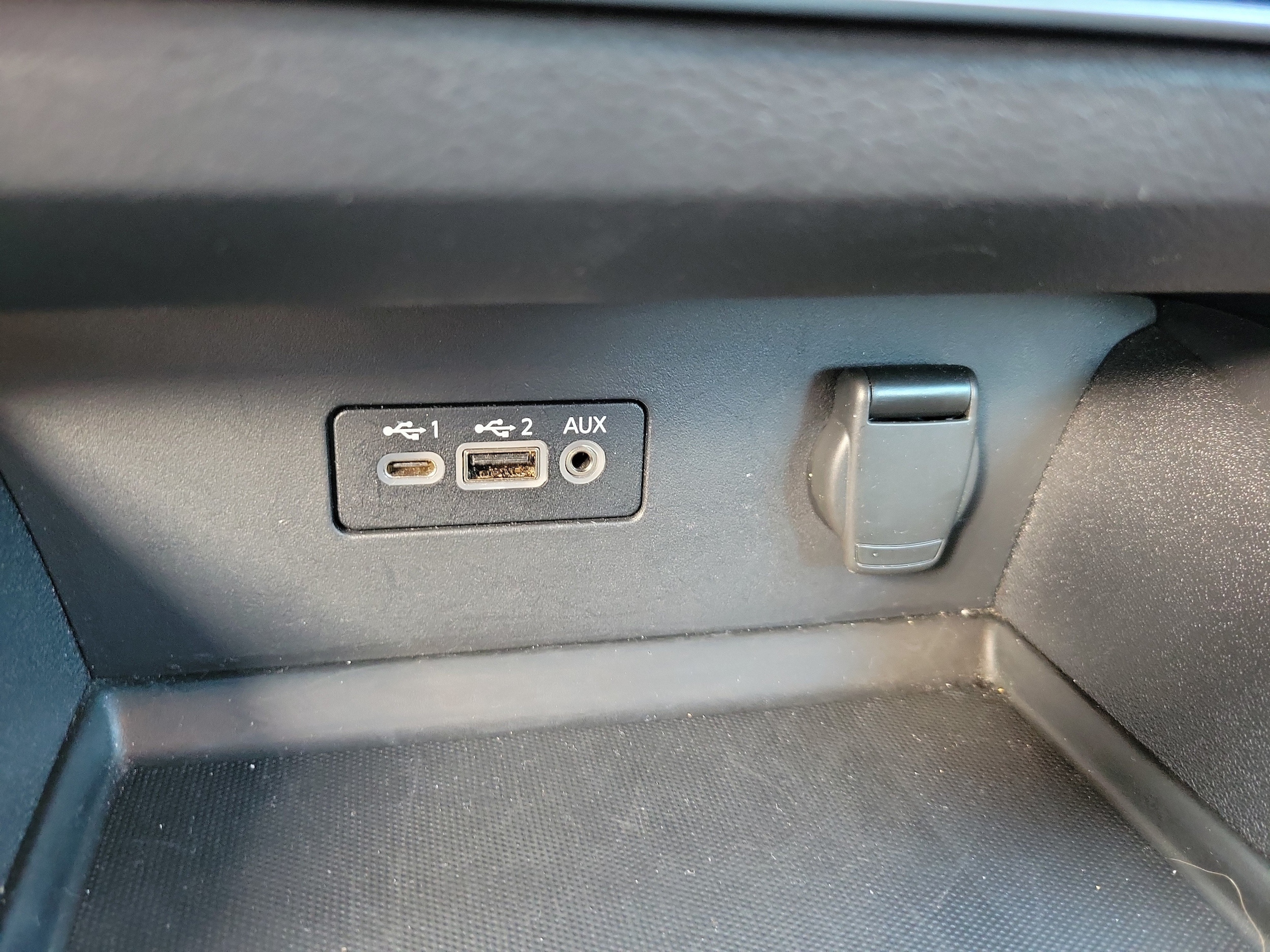 2025 Nissan Altima SV - Photo 18