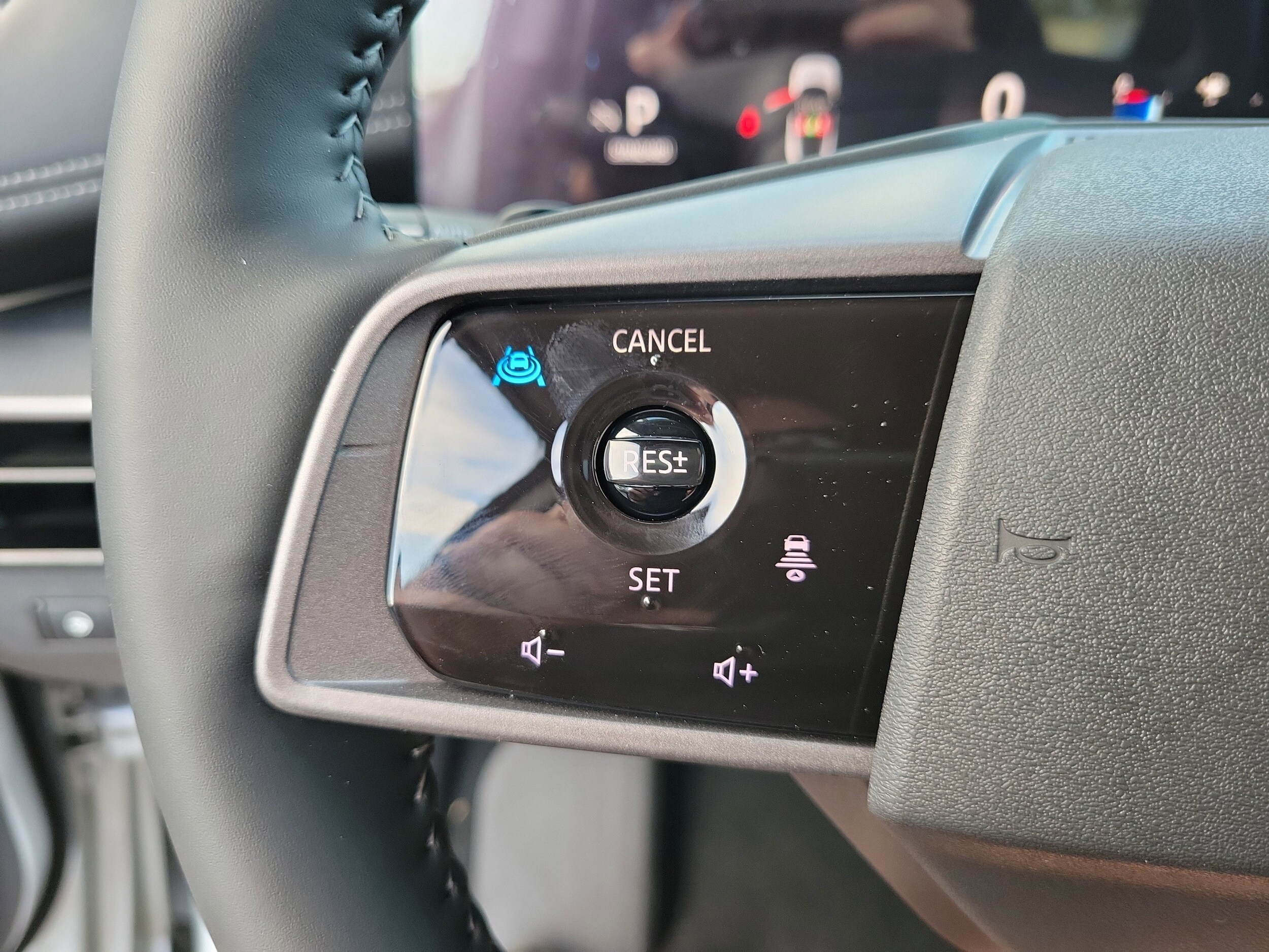 2025 Nissan Murano SV - Photo 28