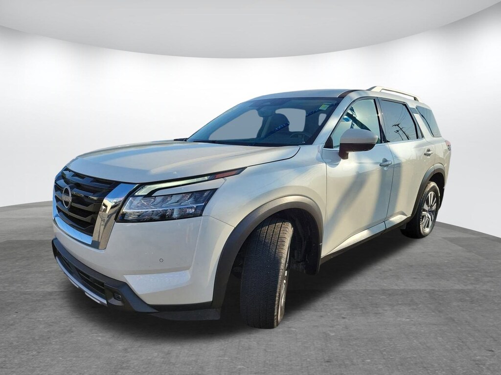 Used 2023 Nissan Pathfinder SL SUV