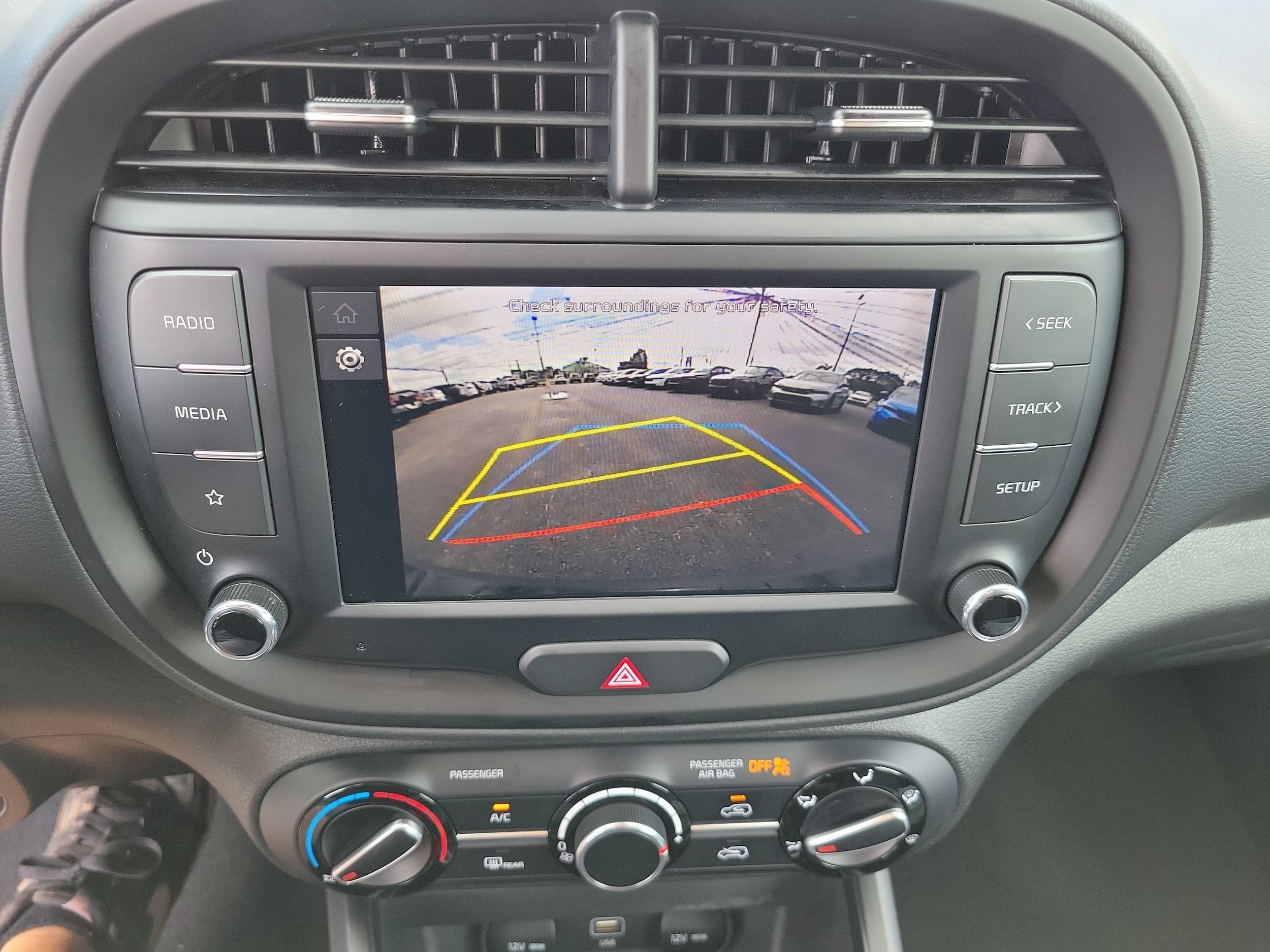 2025 Kia Soul LX - Photo 16