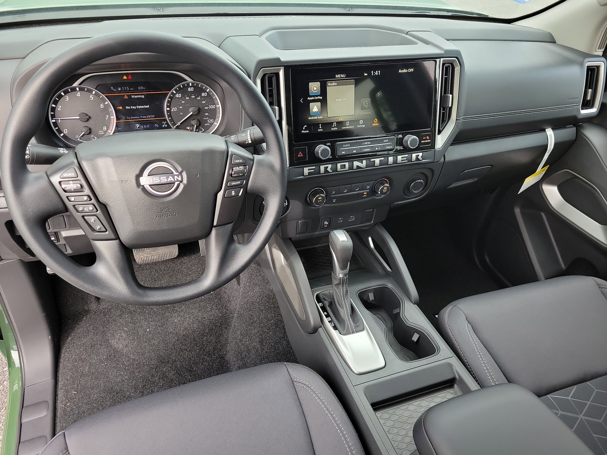 2025 Nissan Frontier SV - Photo 18