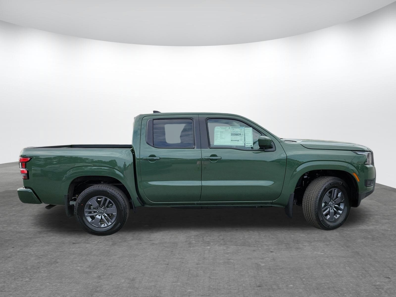 2025 Nissan Frontier SV photo 2