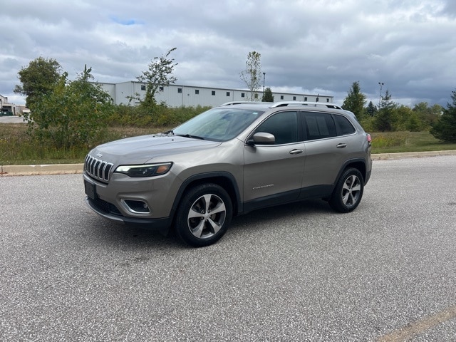 Used 2019 Jeep Cherokee Limited with VIN 1C4PJMDX7KD251779 for sale in Saginaw, MI