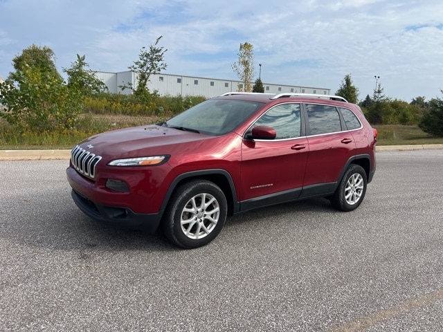 Used 2015 Jeep Cherokee Latitude with VIN 1C4PJMCS7FW704279 for sale in Saginaw, MI