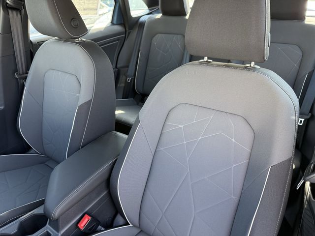 2026 Volkswagen Jetta Sport - Photo 6