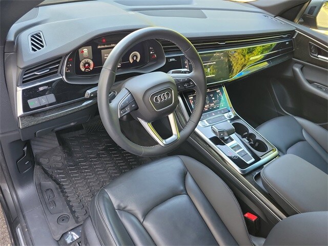 2021 Audi Q8 55 Premium photo 4
