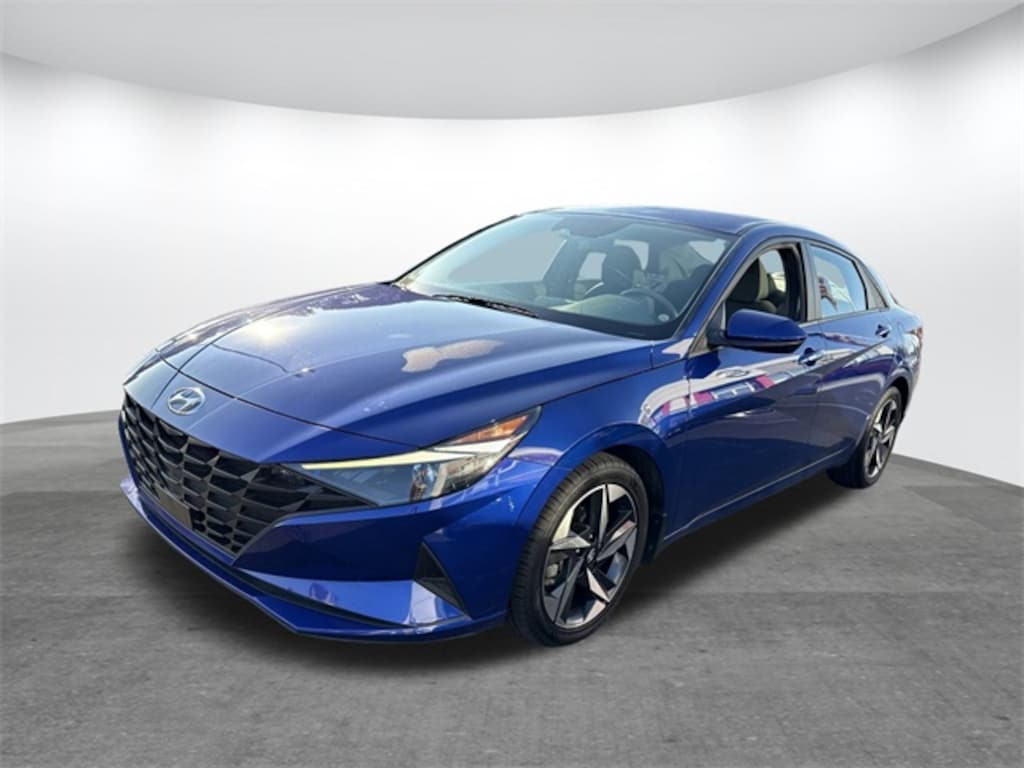 Used 2023 Hyundai Elantra SEL Sedan