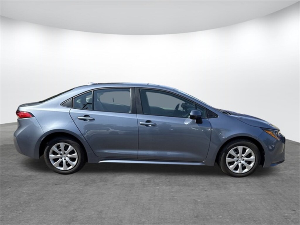 Used 2025 Toyota Corolla LE Sedan