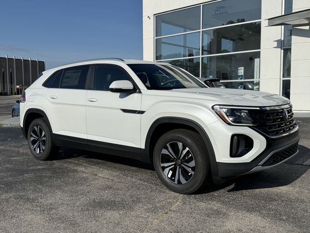 2026 Volkswagen Atlas Cross Sport 2.0T SE's photo