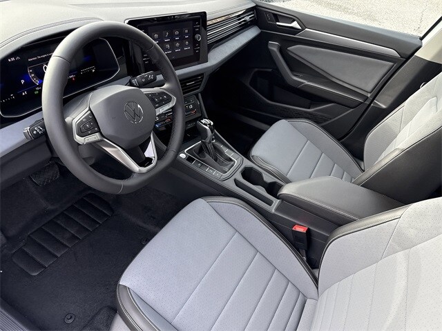 2025 Volkswagen Jetta 1.5T SE photo 4