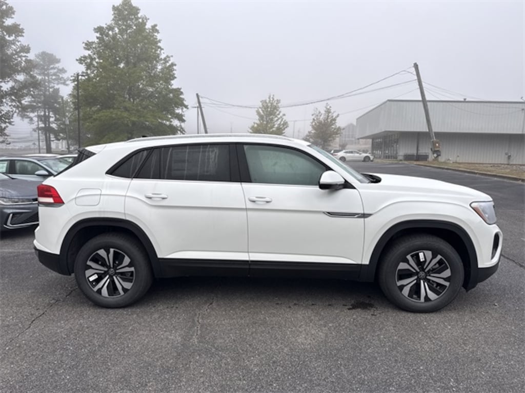 New 2026 Volkswagen Atlas Cross Sport 2.0T SE SUV