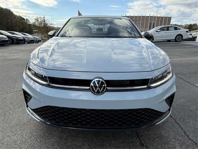 2026 Volkswagen Jetta 1.5T Sport photo 2