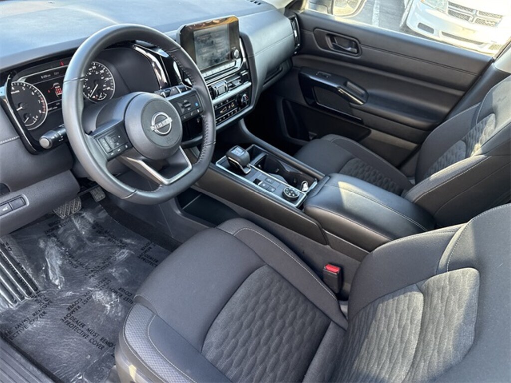 Used 2025 Nissan Pathfinder SV SUV
