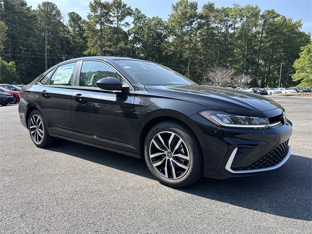 2025 Volkswagen Jetta SE's photo