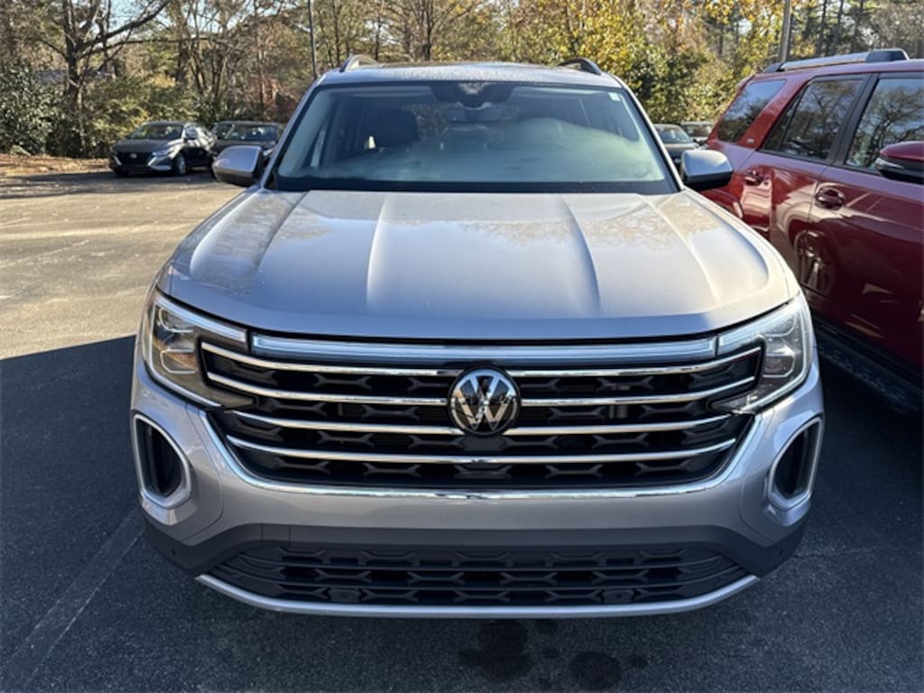 Used 2024 Volkswagen Atlas 2.0T SE w/Technology SUV