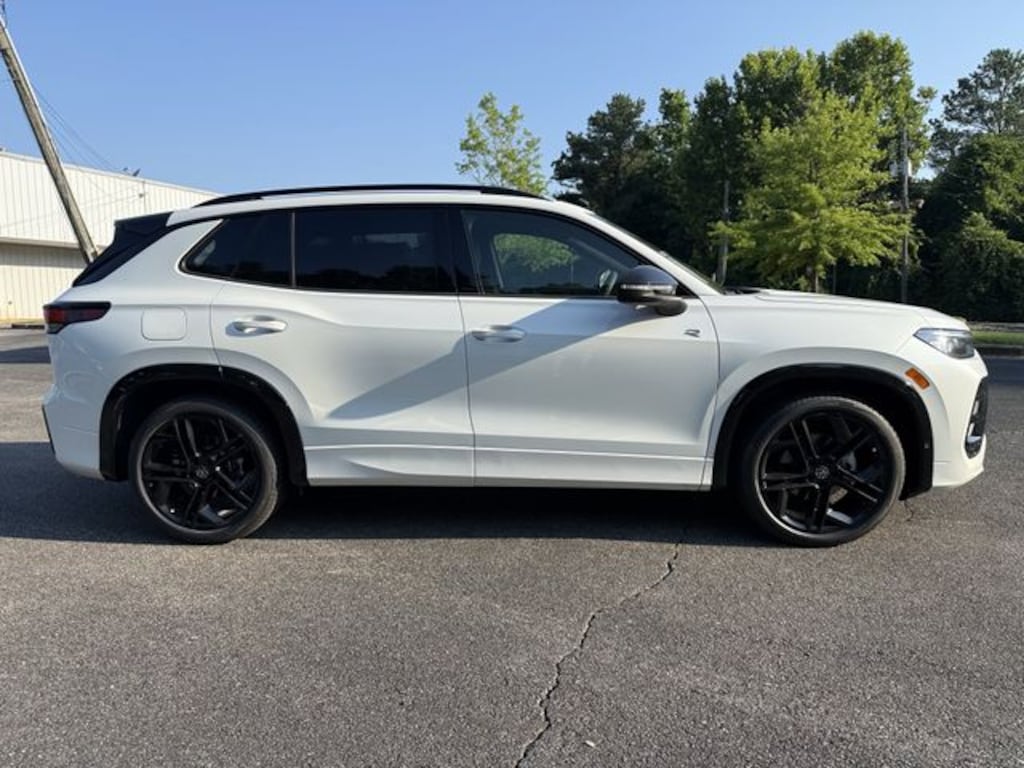 New 2026 Volkswagen Tiguan 2.0T SE R-Line Black SUV