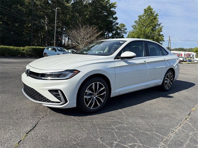 2025 Volkswagen Jetta 1.5T SE photo 2