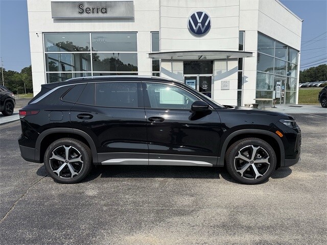 2025 Volkswagen Tiguan SE photo 2