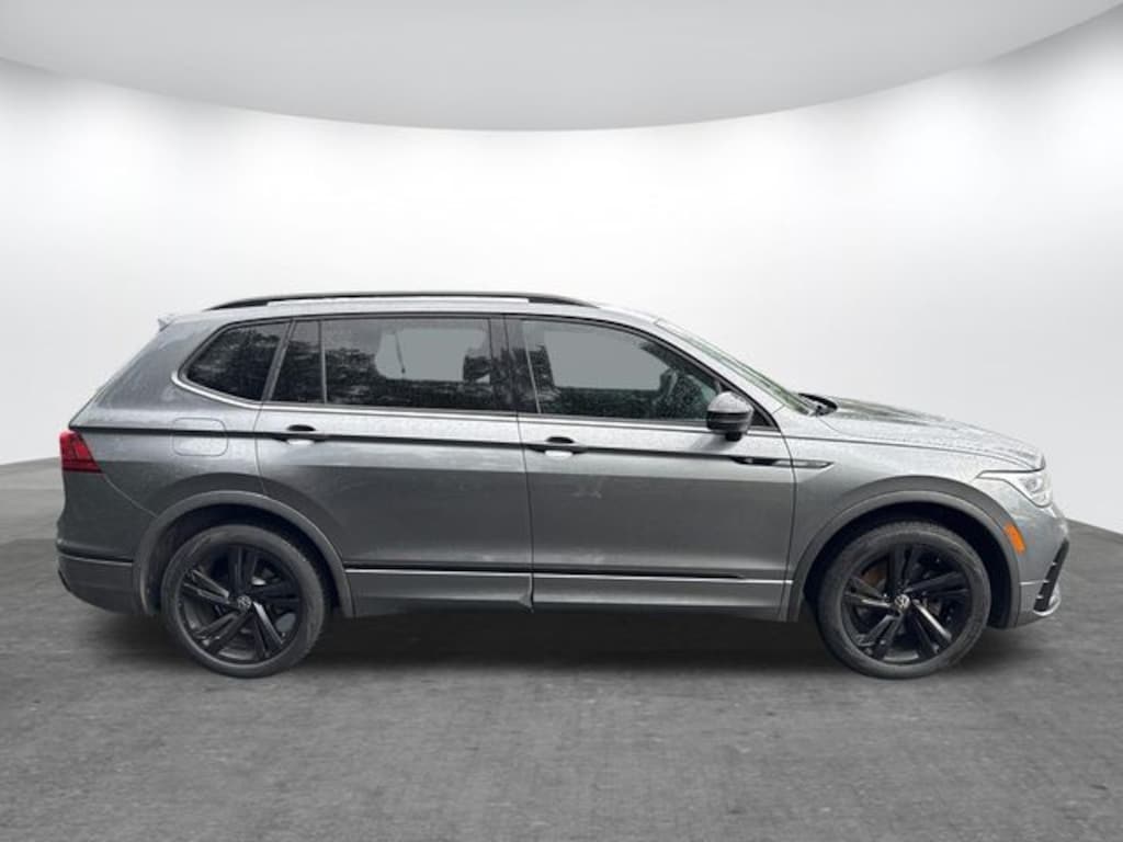 Used 2023 Volkswagen Tiguan 2.0T SE R-Line Black SUV