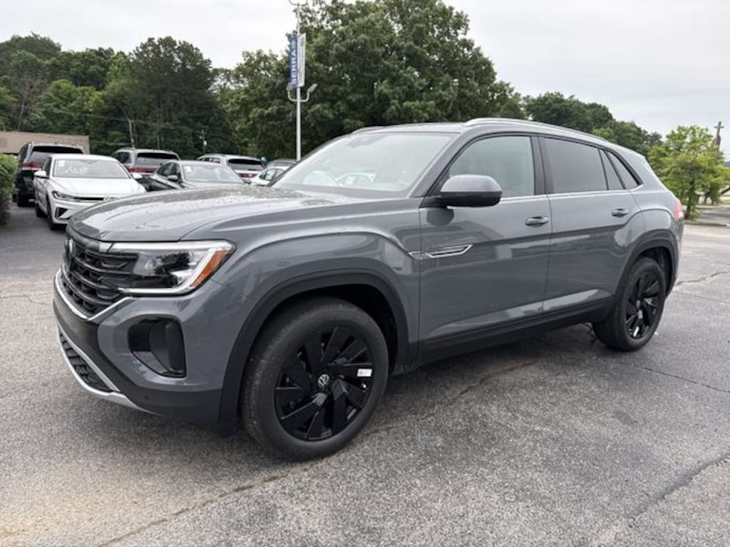 New 2026 Volkswagen Atlas Cross Sport SE w/Technology SUV