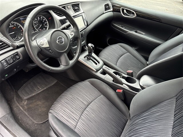 2019 Nissan Sentra SV photo 4
