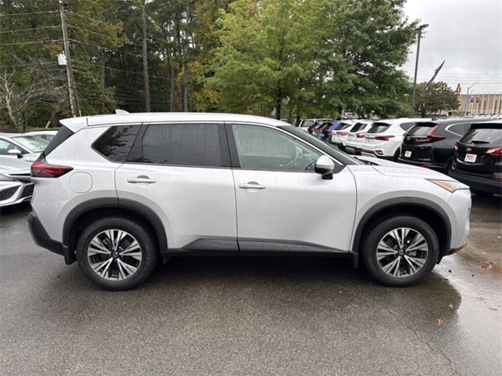 Used 2021 Nissan Rogue SV SUV