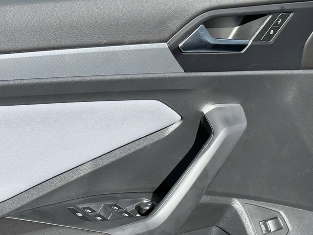 2025 Volkswagen Jetta SE - Photo 9