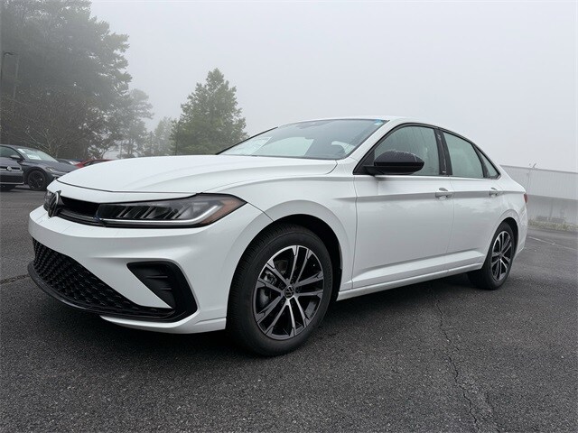 2026 Volkswagen Jetta 1.5T Sport photo 2