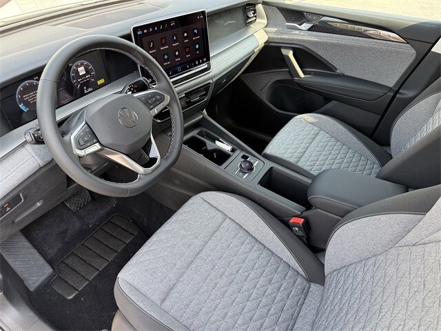 2025 Volkswagen Tiguan S photo 4