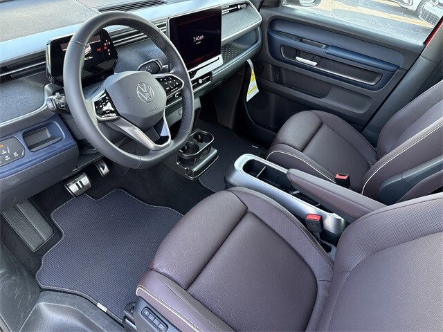 2025 Volkswagen ID. Buzz Pro Plus photo 4