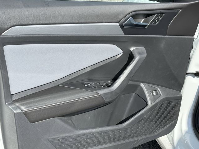 2025 Volkswagen Jetta SE - Photo 8