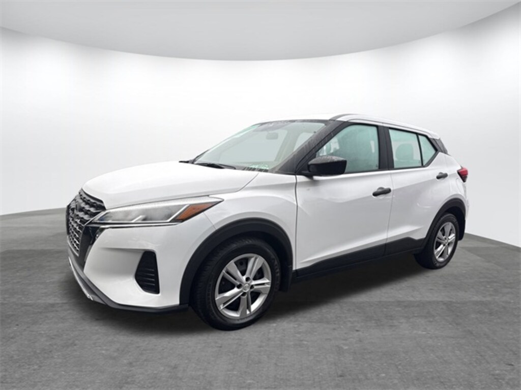 Used 2022 Nissan Kicks S SUV