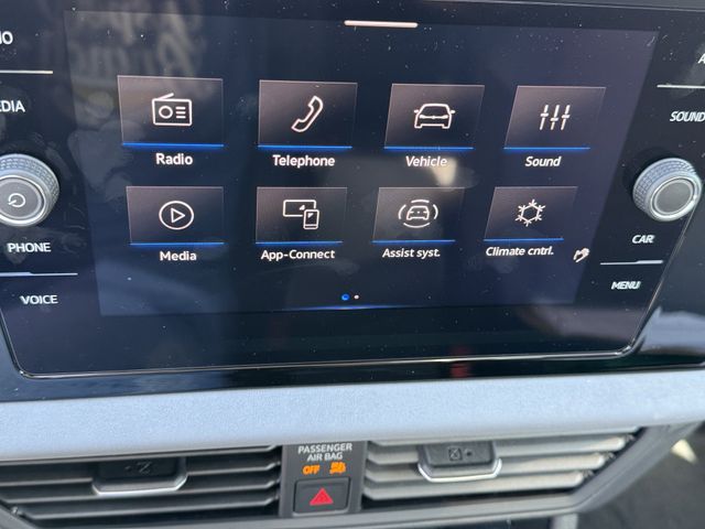 2025 Volkswagen Jetta SE - Photo 16