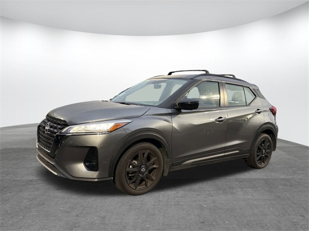Used 2024 Nissan Kicks SR SUV