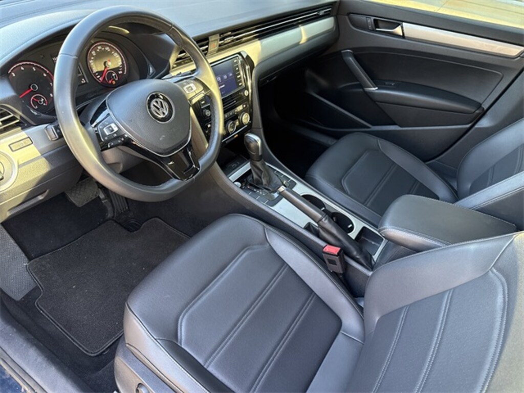 Used 2022 Volkswagen Passat 2.0T SE Sedan