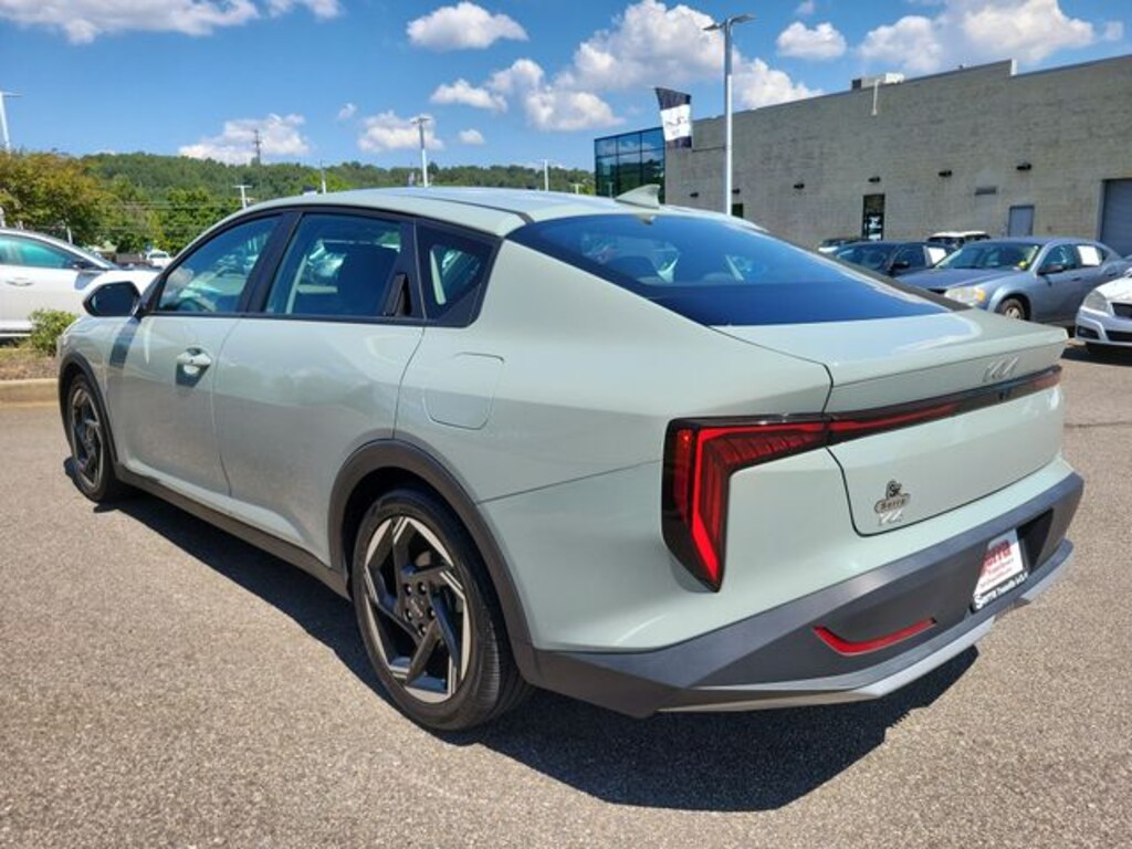 Used 2025 Kia K4 EX Sedan