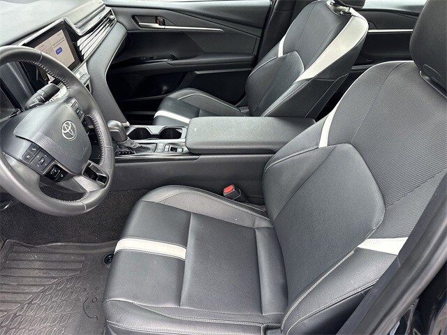 2025 Toyota Camry XSE photo 4