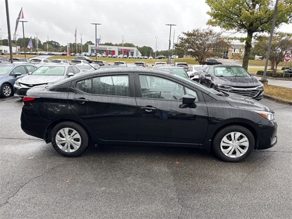 Used 2024 Nissan Versa 1.6 S Sedan