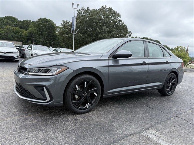 2025 Volkswagen Jetta 1.5T SE photo 2