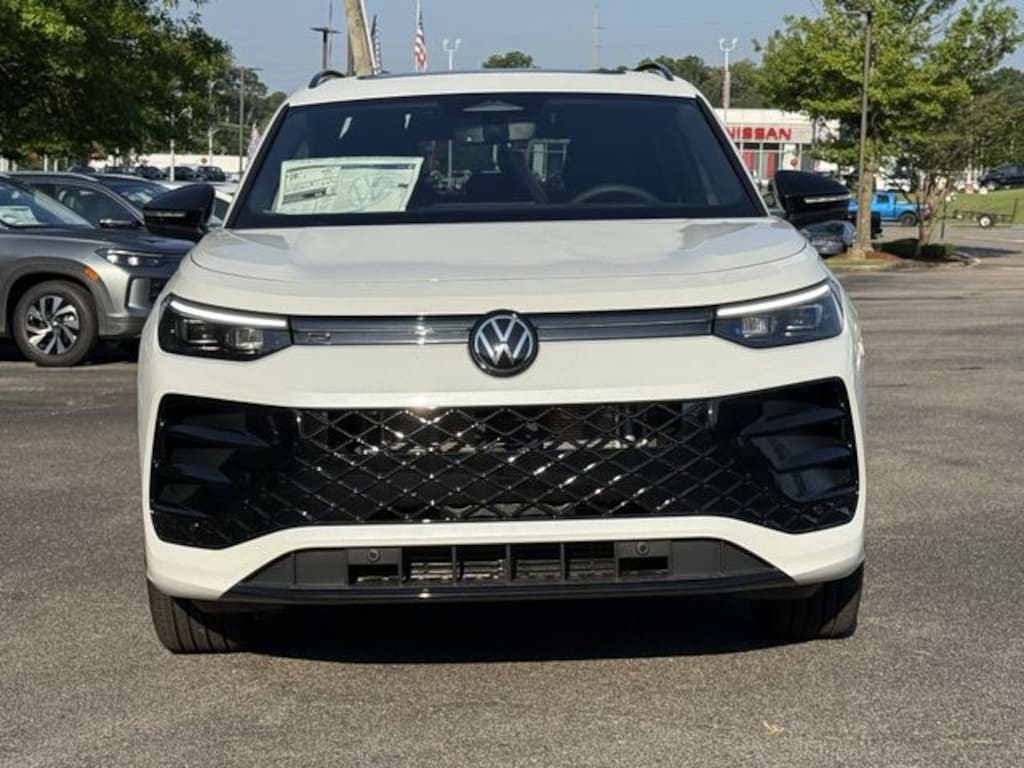 New 2026 Volkswagen Tiguan 2.0T SE R-Line Black SUV