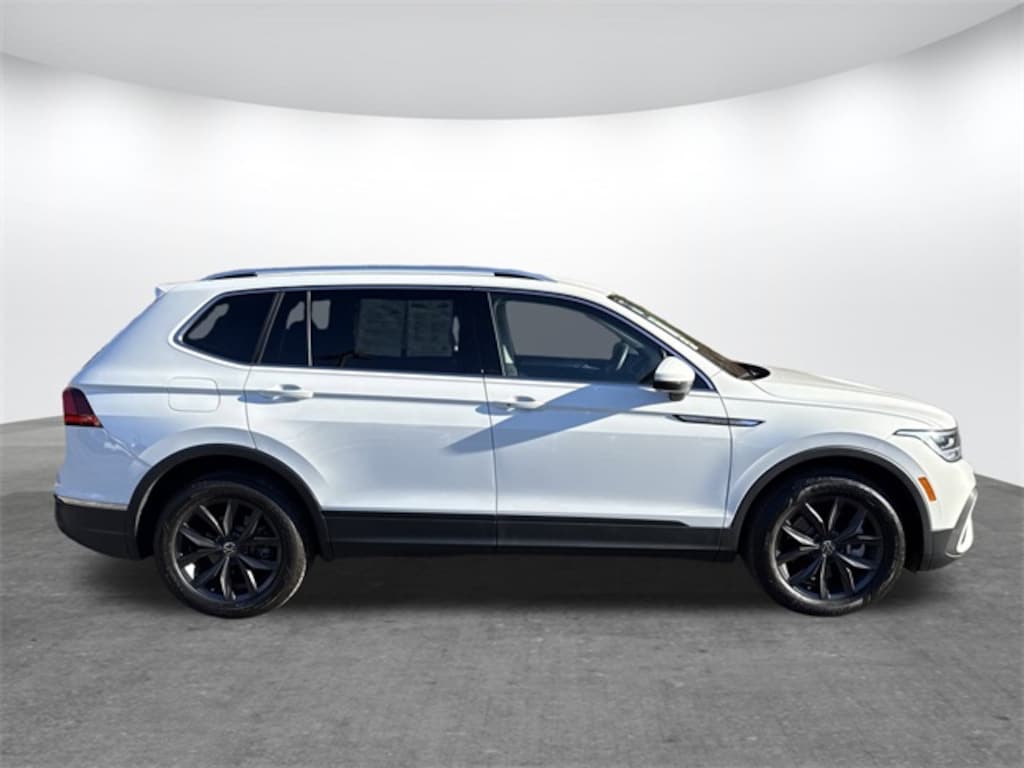Used 2024 Volkswagen Tiguan 2.0T SE SUV
