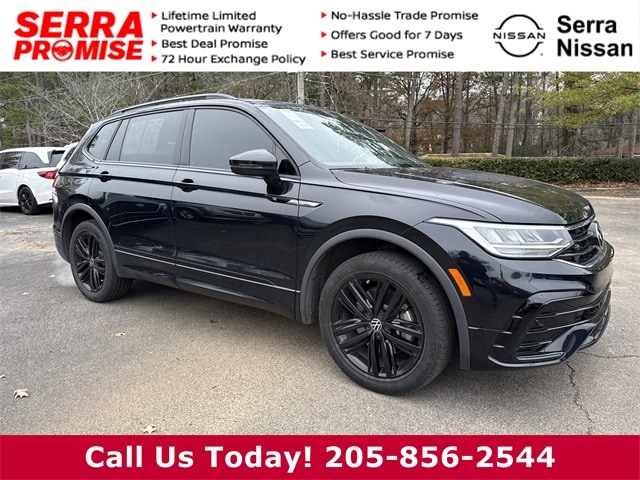 2022 Volkswagen Tiguan SE R-LINE BLACK's photo