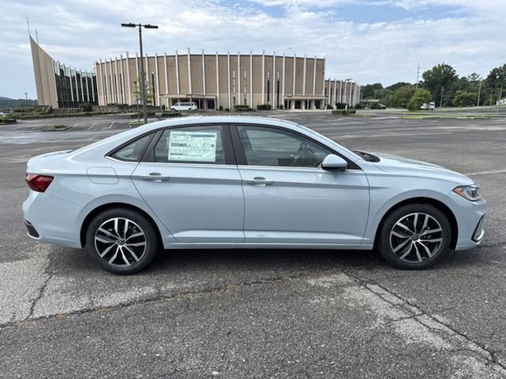 New 2026 Volkswagen Jetta 1.5T SE Sedan