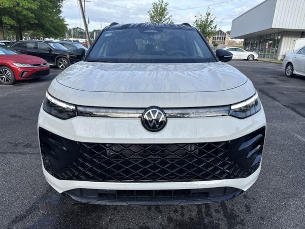 New 2026 Volkswagen Tiguan 2.0T SE R-Line Black SUV