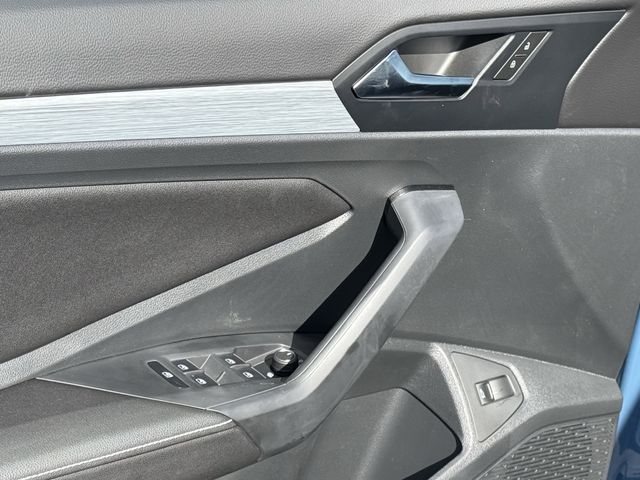 2026 Volkswagen Jetta Sport - Photo 9