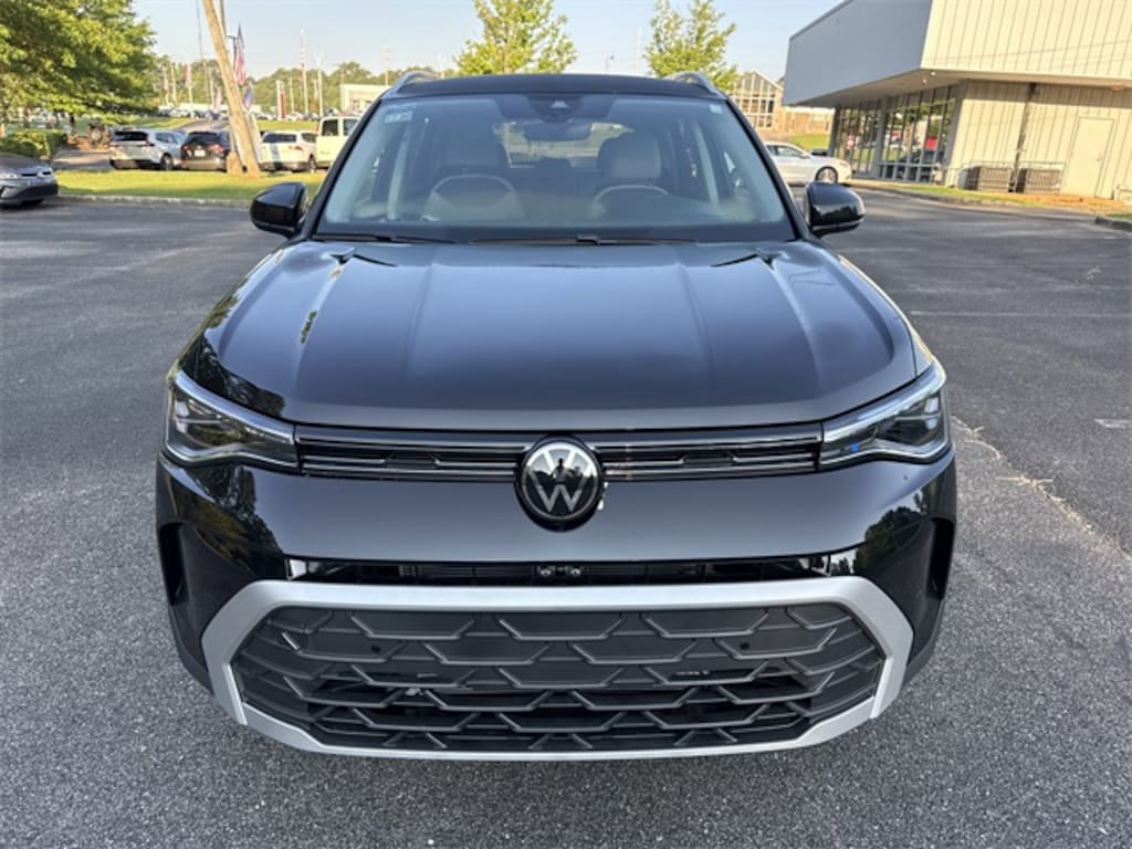 New 2025 Volkswagen Taos 1.5T SE SUV