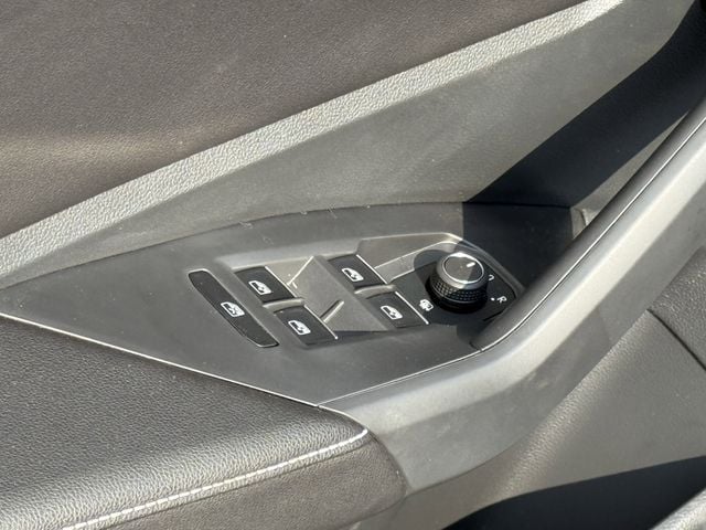 2026 Volkswagen Jetta Sport - Photo 9