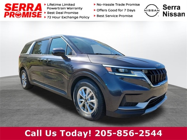 2023 Kia Carnival LX's photo